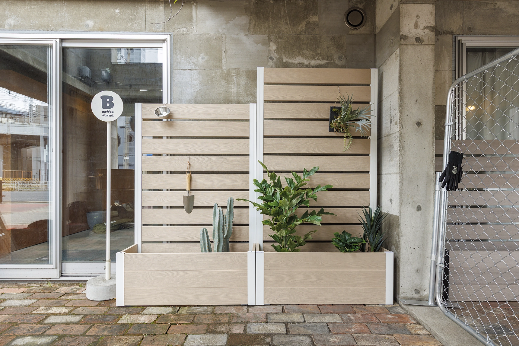 イメージ：「プランターフェンス」組み立て方法