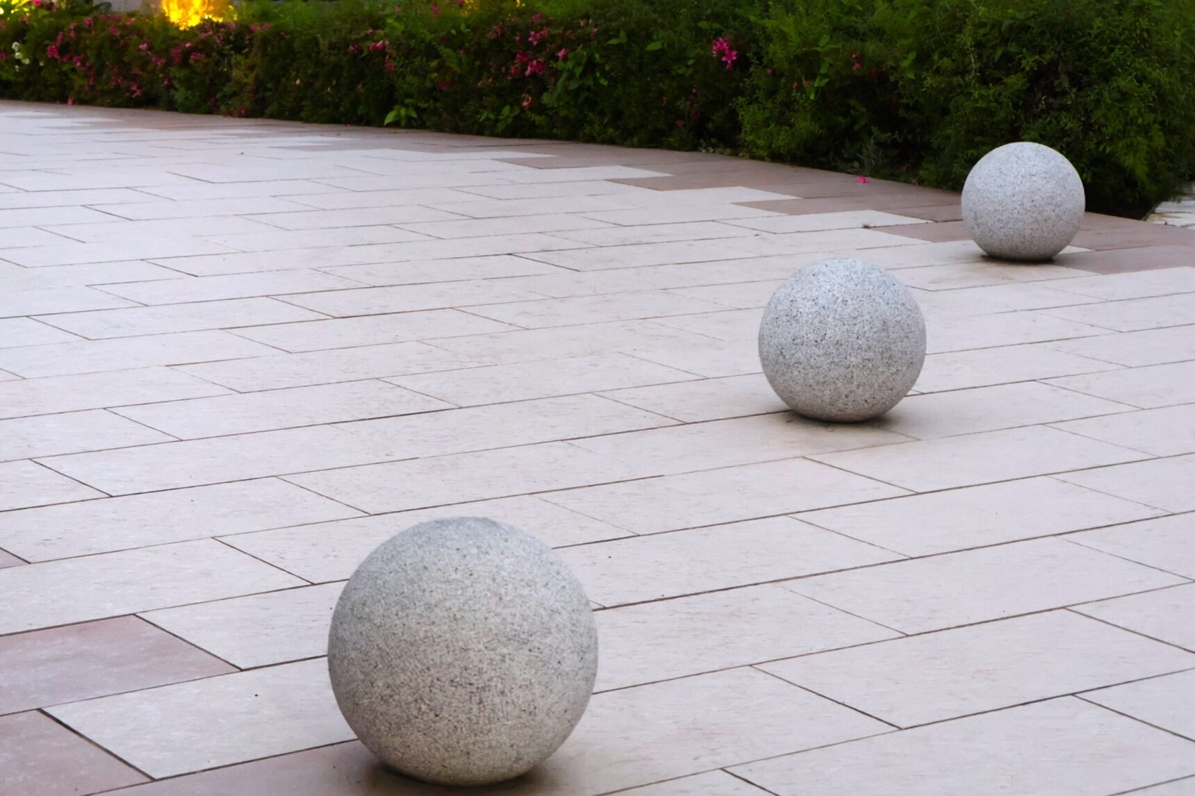 車止め（カーストッパー）の種類と選び方