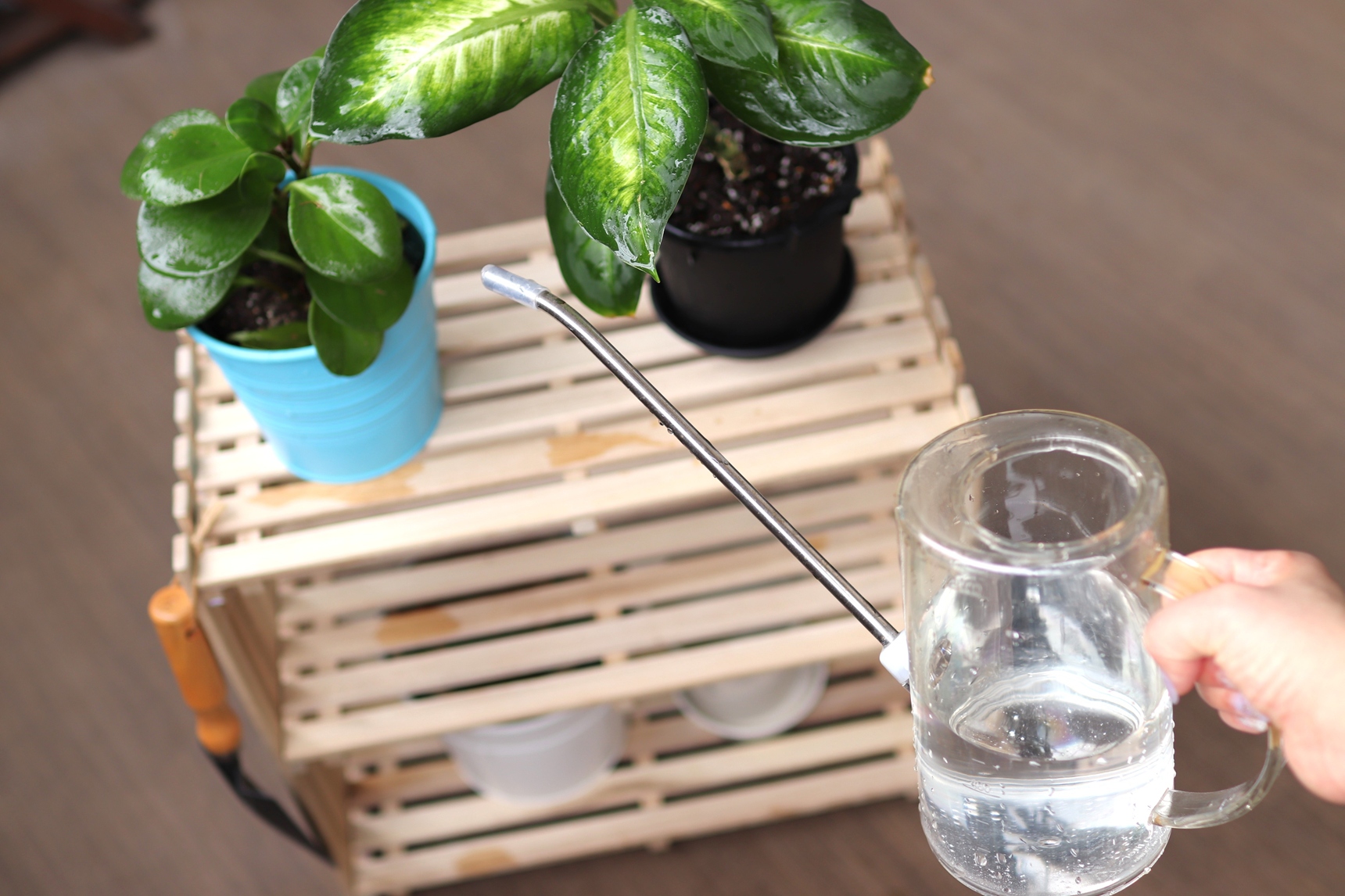 すのこ棚にたくさん水がかからないようにする