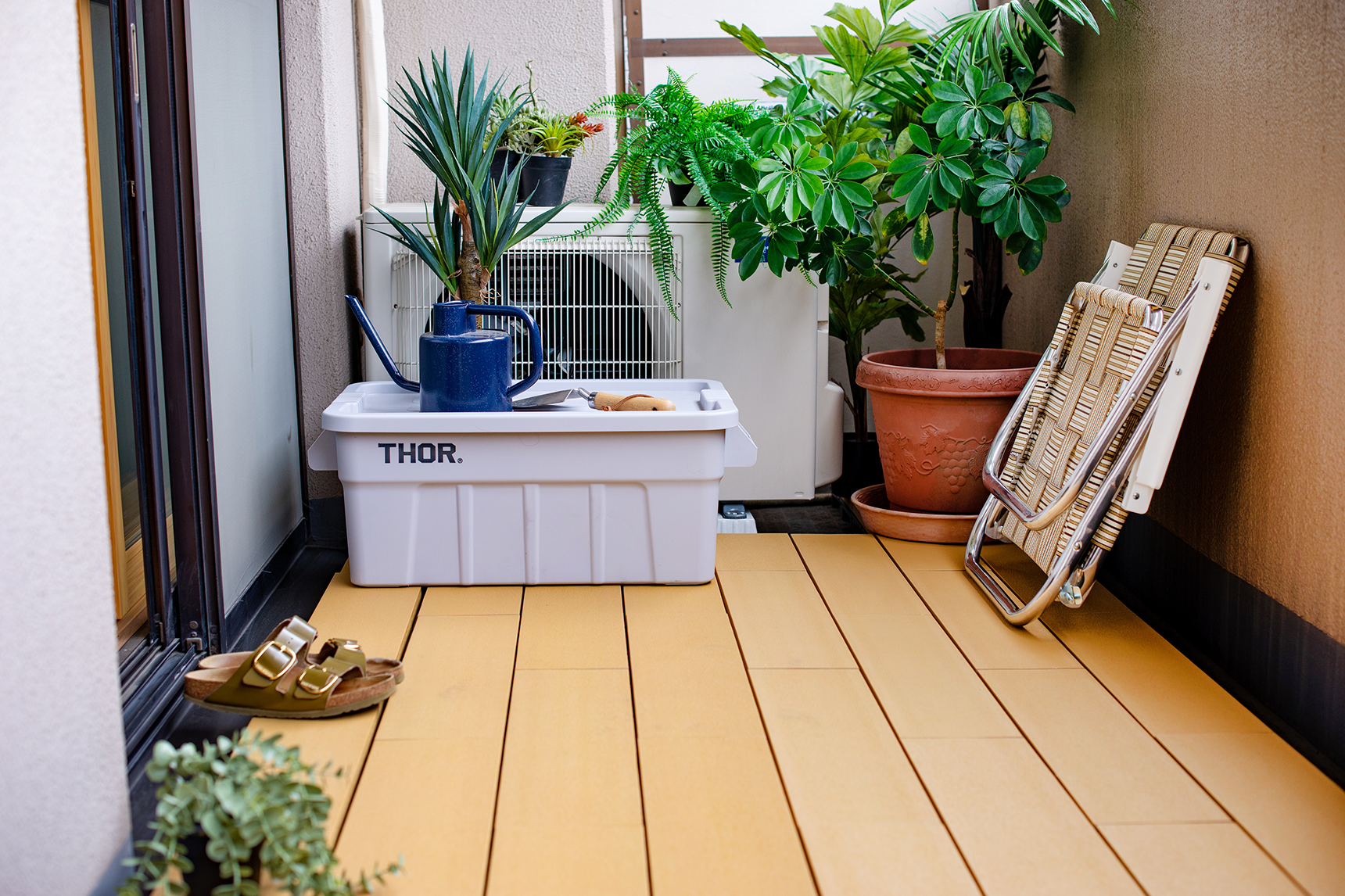 「ベランデッキ」で劇的に変わる　おしゃれなマンションバルコニーのつくり方